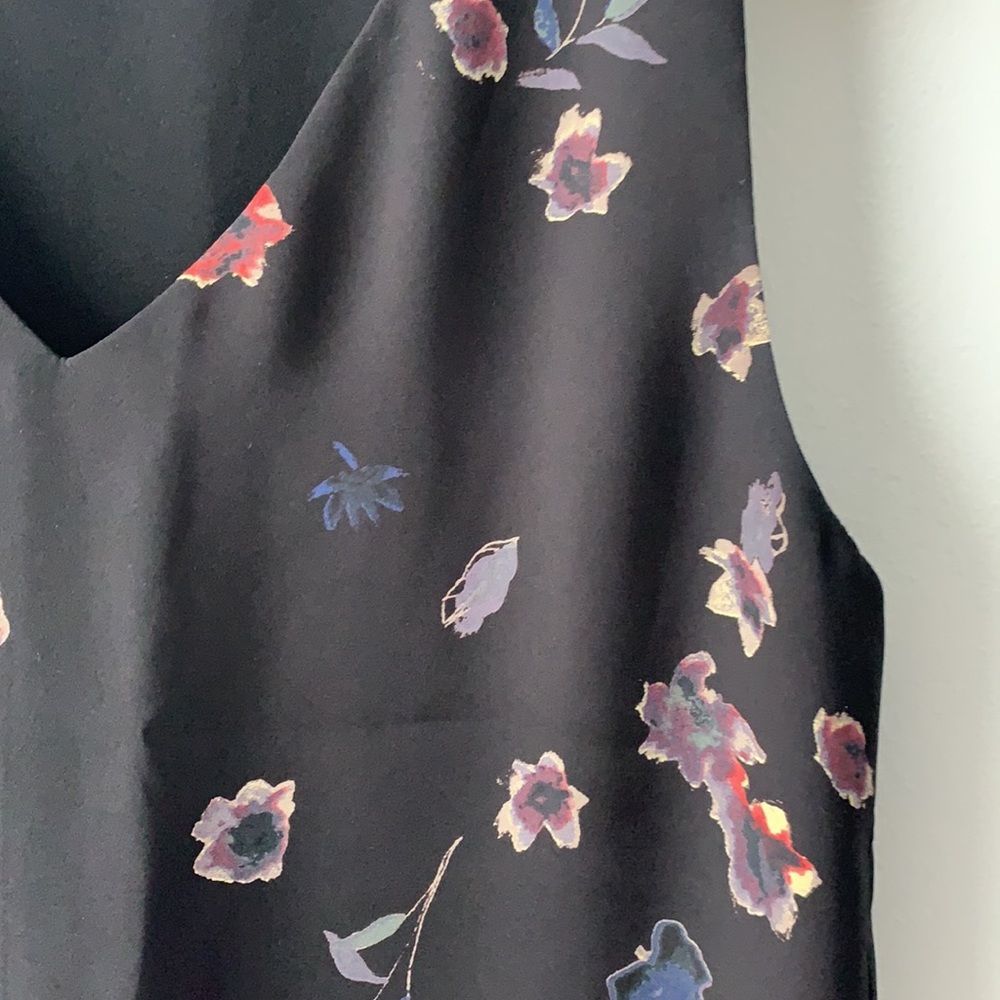 Aritzia Babaton Sleeveless Blouse - Picture 5 of 8